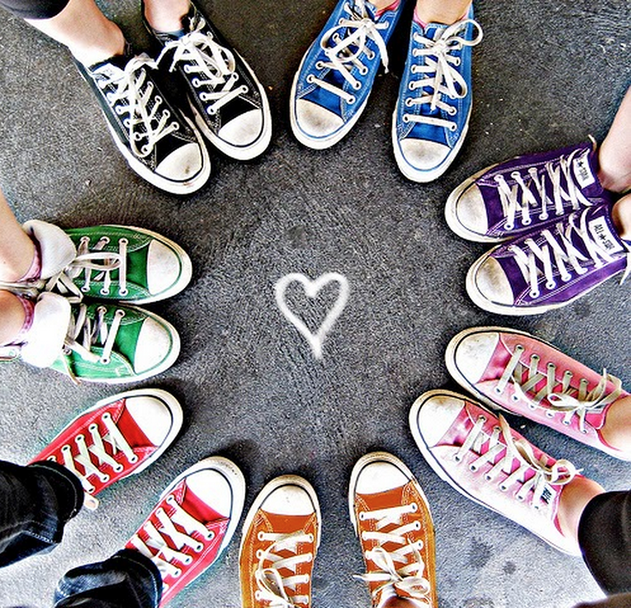 Converse shoes circle
